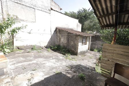 Casa à venda com 280m², 2 quartos e 1 vaga Casa à venda com 280m², 2 quartos e 1 vagaQuintal