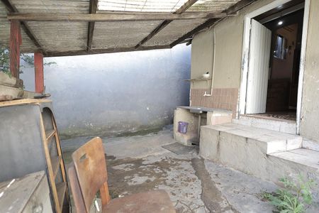Casa à venda com 280m², 2 quartos e 1 vaga Casa à venda com 280m², 2 quartos e 1 vagaQuintal