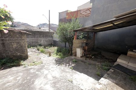 Casa à venda com 280m², 2 quartos e 1 vaga Casa à venda com 280m², 2 quartos e 1 vagaQuintal