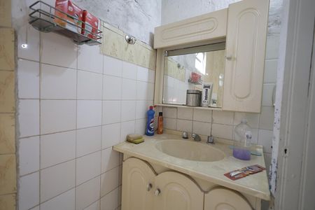 Casa à venda com 280m², 2 quartos e 1 vaga Casa à venda com 280m², 2 quartos e 1 vagaBanheiro