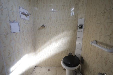 Banheiro de casa à venda com 2 quartos, 280m² em Vila Progresso, Santo André
