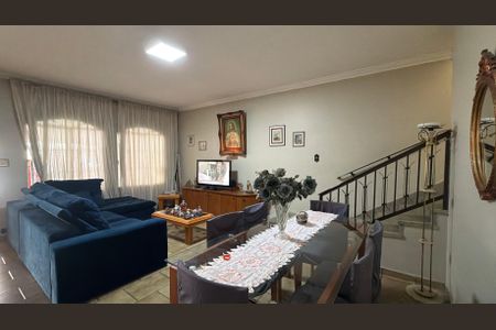Casa à venda com 3 quartos, 196m² em Vila Bertioga, São Paulo