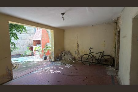 Casa à venda com 3 quartos, 196m² em Vila Bertioga, São Paulo