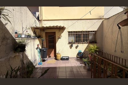 Casa à venda com 3 quartos, 196m² em Vila Bertioga, São Paulo