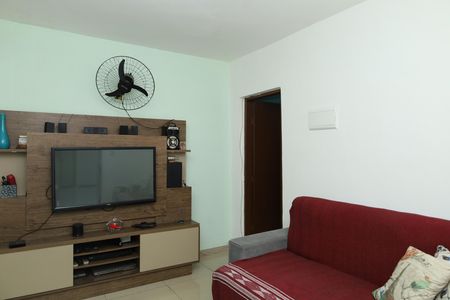Casa à venda com 3 quartos, 110m² em Guaianases, São Paulo