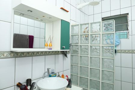 Banheiro 2 de casa à venda com 3 quartos, 110m² em Guaianases, São Paulo