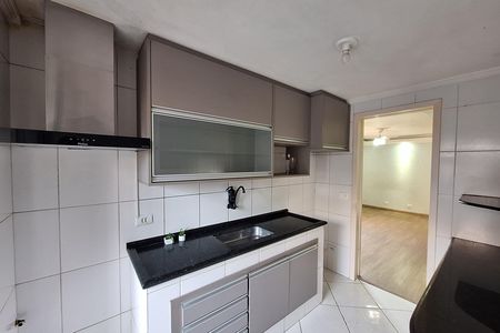 Cozinha de apartamento para alugar com 2 quartos, 56m² em Jardim Alvorada, Santo André