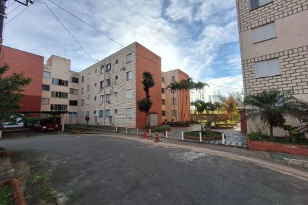 Fachada do bloco de apartamento para alugar com 2 quartos, 56m² em Jardim Alvorada, Santo André