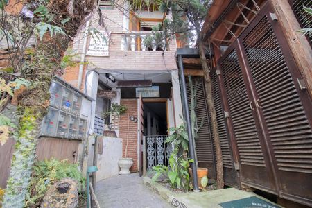 Fachada de kitnet/studio para alugar com 1 quarto, 30m² em Jardim Semiramis, Cotia