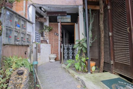 Hall de entrada de kitnet/studio para alugar com 1 quarto, 30m² em Jardim Semiramis, Cotia