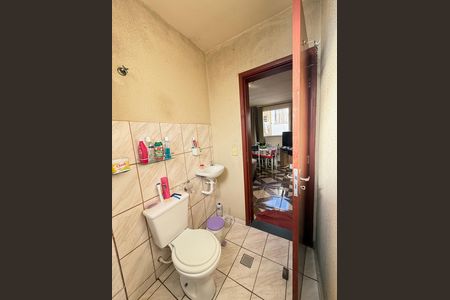 Banheiro social de apartamento à venda com 2 quartos, 44m² em Parque Maracana, Contagem