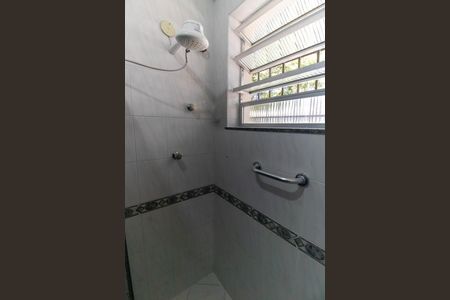 Banheiro de apartamento para alugar com 2 quartos, 50m² em Icaraí, Niterói