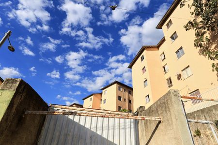 Apartamento para alugar com 65m², 2 quartos e 1 vaga Apartamento para alugar com 65m², 2 quartos e 1 vagaFachada