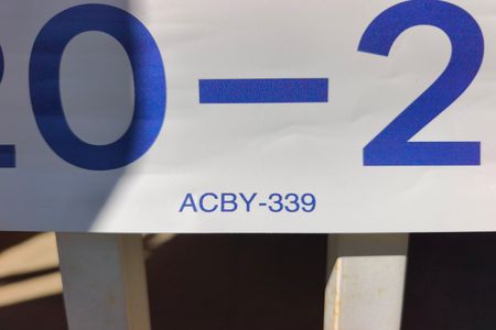 PLACA INSTALADA NA FACHADA ACBY - 339 de casa à venda com 3 quartos, 144m² em Dic Vi (conjunto Habitacional Santo Dias Silva), Campinas