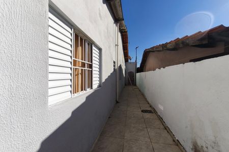 Corredor - Quintal de casa à venda com 3 quartos, 144m² em Dic Vi (conjunto Habitacional Santo Dias Silva), Campinas