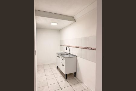 Cozinha de apartamento para alugar com 2 quartos, 40m² em Agronomia, Porto Alegre