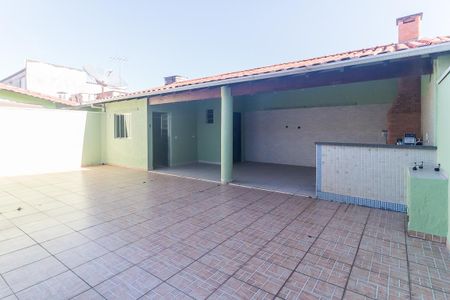Casa para alugar com 189m², 3 quartos e 3 vagas Casa para alugar com 189m², 3 quartos e 3 vagasQuintal