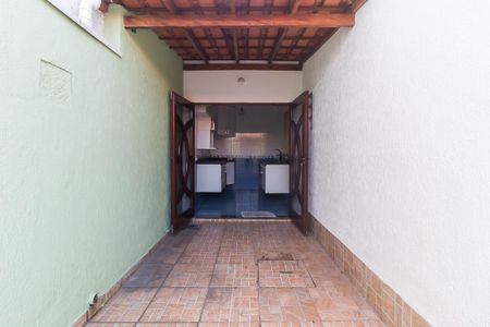 Casa para alugar com 189m², 3 quartos e 3 vagas Casa para alugar com 189m², 3 quartos e 3 vagasQuintal