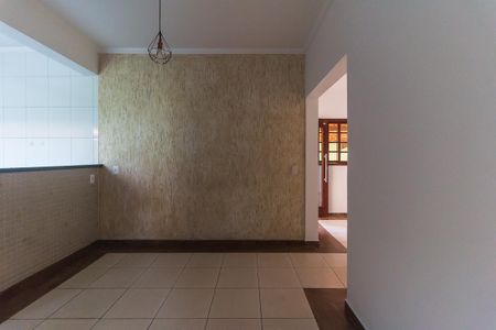 Casa para alugar com 189m², 3 quartos e 3 vagas Casa para alugar com 189m², 3 quartos e 3 vagasSala de Jantar