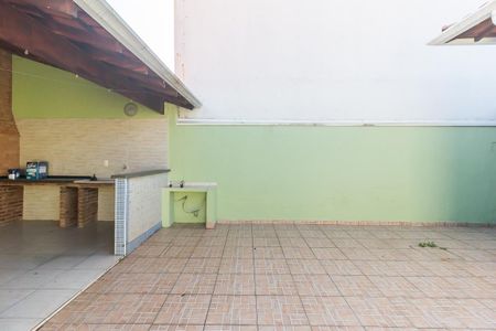Casa para alugar com 189m², 3 quartos e 3 vagas Casa para alugar com 189m², 3 quartos e 3 vagasQuintal