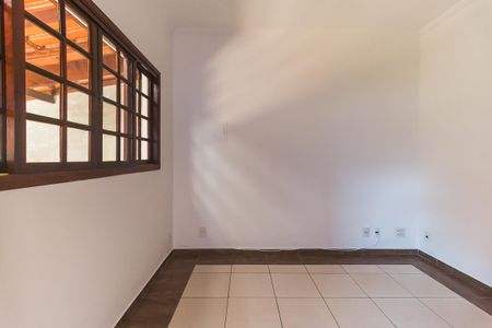 Casa para alugar com 189m², 3 quartos e 3 vagas Casa para alugar com 189m², 3 quartos e 3 vagasSala