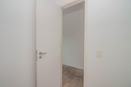 Banheiro da suíte de apartamento à venda com 3 quartos, 75m² em Jardim Carvalho, Porto Alegre
