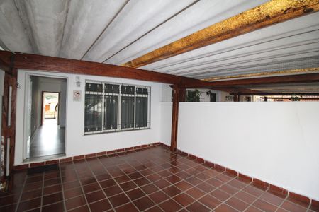 Garagem de casa à venda com 2 quartos, 135m² em Água Fria, São Paulo