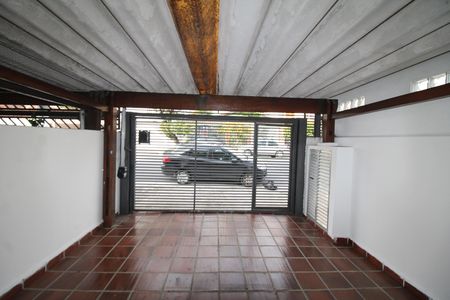 Garagem de casa à venda com 2 quartos, 135m² em Água Fria, São Paulo