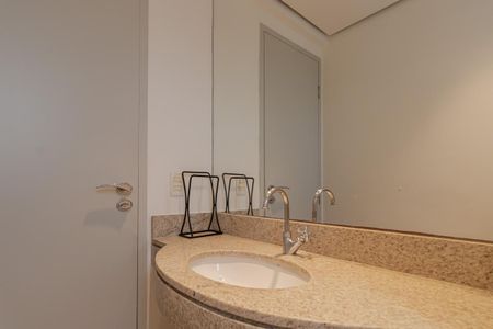 Lavabo de apartamento à venda com 2 quartos, 100m² em Moema, São Paulo