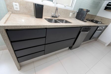 COZINHA de apartamento para alugar com 3 quartos, 157m² em Cambuí, Campinas