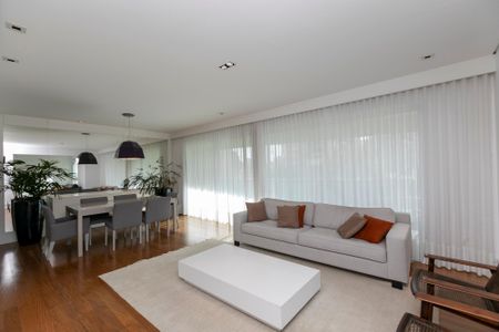 Apartamento para alugar com 3 quartos, 157m² em Cambuí, Campinas
