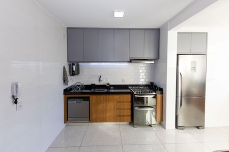 Apartamento à venda com 95m², 3 quartos e 2 vagas Apartamento à venda com 95m², 3 quartos e 2 vagasCozinha