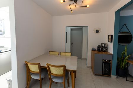 Apartamento à venda com 95m², 3 quartos e 2 vagas Apartamento à venda com 95m², 3 quartos e 2 vagasSala de Jantar