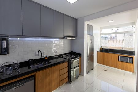 Apartamento à venda com 95m², 3 quartos e 2 vagas Apartamento à venda com 95m², 3 quartos e 2 vagasCozinha