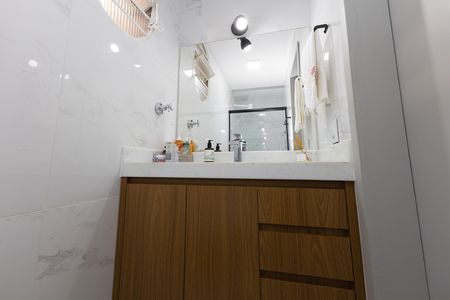 Apartamento à venda com 95m², 3 quartos e 2 vagas Apartamento à venda com 95m², 3 quartos e 2 vagasBanheiro da Suíte 1