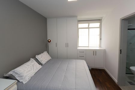Apartamento à venda com 95m², 3 quartos e 2 vagas Apartamento à venda com 95m², 3 quartos e 2 vagasSuíte 1