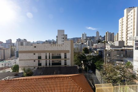 Apartamento à venda com 95m², 3 quartos e 2 vagas Apartamento à venda com 95m², 3 quartos e 2 vagasVista da Área de Serviço