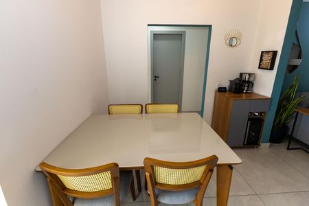 Apartamento à venda com 95m², 3 quartos e 2 vagas Apartamento à venda com 95m², 3 quartos e 2 vagasSala de Jantar