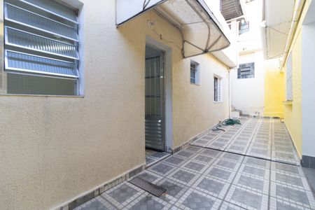 Entrada de casa para alugar com 1 quarto, 42m² em Vila Brasilio Machado, São Paulo