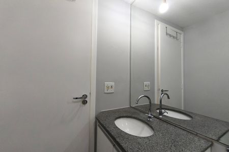 Banheiro de apartamento para alugar com 2 quartos, 48m² em Jardim Nova Europa, Campinas