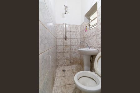 Banheiro de casa para alugar com 1 quarto, 42m² em Jardim Paulo Vi, São Paulo