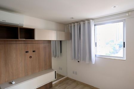Studio para alugar com 29m², 1 quarto e 1 vaga Studio para alugar com 29m², 1 quarto e 1 vagaQuarto