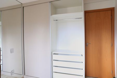 Studio para alugar com 29m², 1 quarto e 1 vaga Studio para alugar com 29m², 1 quarto e 1 vagaQuarto - Armários