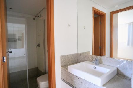 Studio para alugar com 29m², 1 quarto e 1 vaga Studio para alugar com 29m², 1 quarto e 1 vagaBanheiro