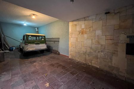 Garagem de casa para alugar com 4 quartos, 179m² em Jardim da Saúde, São Paulo