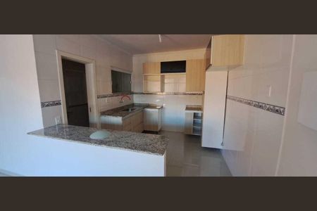 Sala/Cozinha de casa de condomínio para alugar com 2 quartos, 100m² em Coelho, São Gonçalo