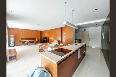 Apartamento à venda com 71m², 2 quartos e 2 vagas Apartamento à venda com 71m², 2 quartos e 2 vagasÁrea comum - Salão de festas