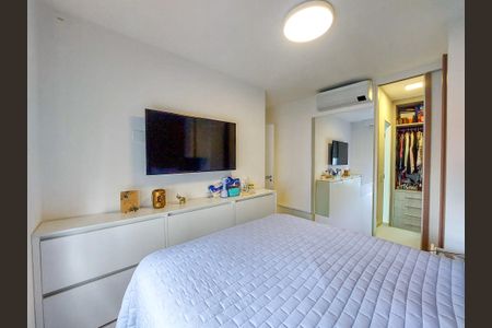 Apartamento à venda com 71m², 2 quartos e 2 vagas Apartamento à venda com 71m², 2 quartos e 2 vagasSuíte