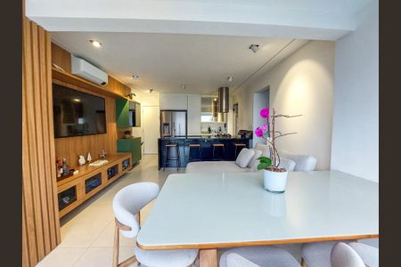 Apartamento à venda com 71m², 2 quartos e 2 vagas Apartamento à venda com 71m², 2 quartos e 2 vagasSala
