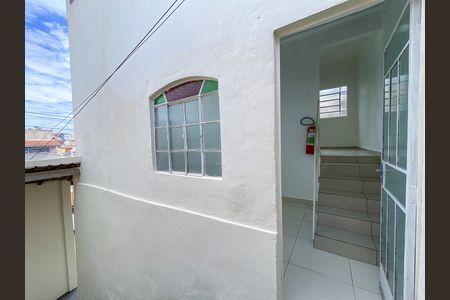 Casa para alugar com 35m², 1 quarto e sem vaga